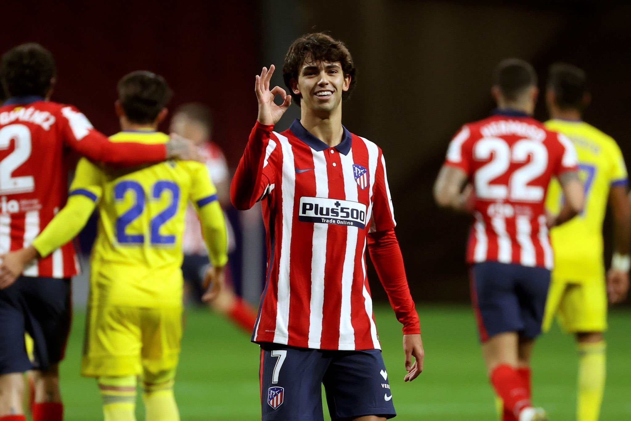 Doublé Joao Felix face à Cadiz
