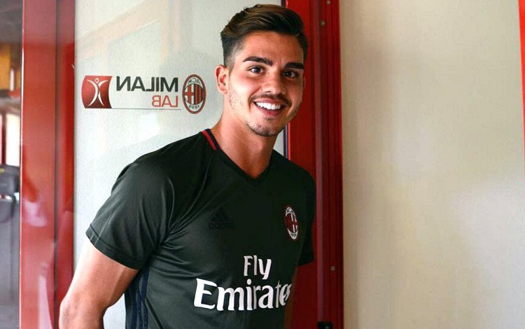 André Silva signe au Milan AC