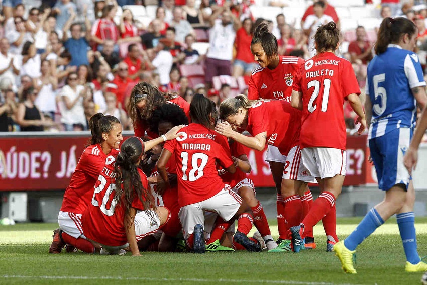 Féminines de Benfica face au Depor