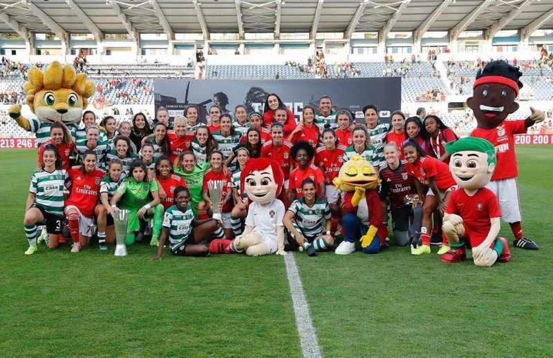 Le football féminin uni pour un noble cause