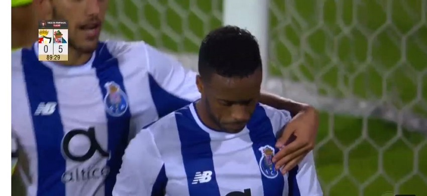 Hernani et son superbe coup du Scorpion face au Lusitano de Evora